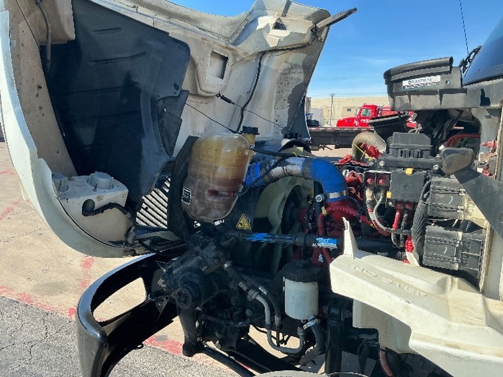 Medium Duty Box Truck-Light and Medium Duty Trucks-International-2019-4300LP-Tulsa-OK-273,720\n\t\tmiles-$ 31,000 - Image 24