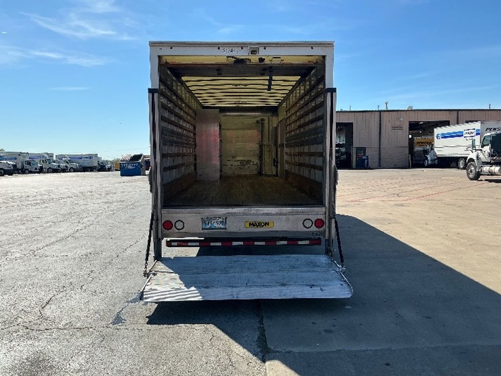 Medium Duty Box Truck-Light and Medium Duty Trucks-International-2019-4300LP-Tulsa-OK-273,720\n\t\tmiles-$ 31,000 - Image 8