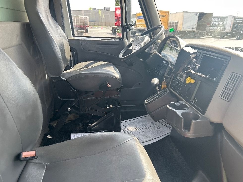 Medium Duty Box Truck-Light and Medium Duty Trucks-International-2019-4300LP-Tulsa-OK-73,902\n\t\tmiles-$ 57,500 - Image 22