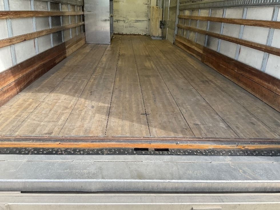 Medium Duty Box Truck-Light and Medium Duty Trucks-International-2019-4300LP-Tulsa-OK-88,760\n\t\tmiles-$ 56,000 - Image 10