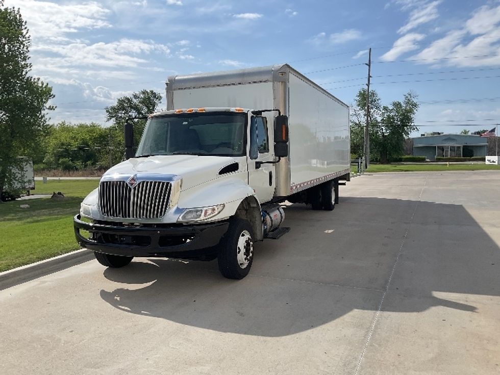 Medium Duty Box Truck-Light and Medium Duty Trucks-International-2019-4300LP-Tulsa-OK-88,760\n\t\tmiles-$ 56,000 - Image 3