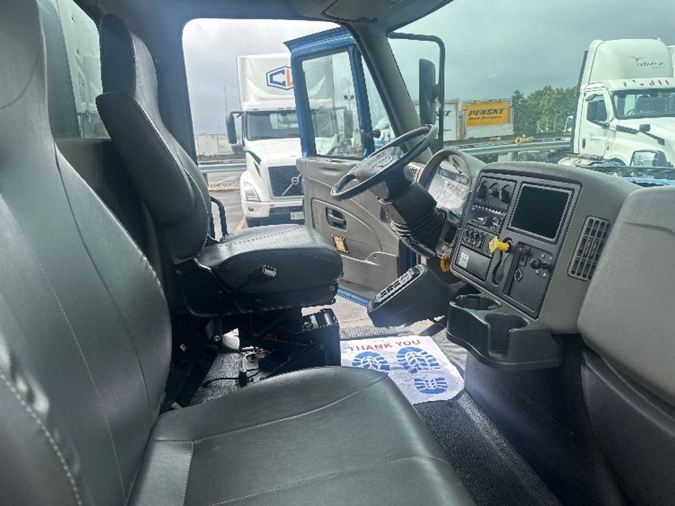 Medium Duty Box Truck-Light and Medium Duty Trucks-International-2019-4400-Brampton-ON-247,186\n\t\tkm-$ 82,250 - Image 22