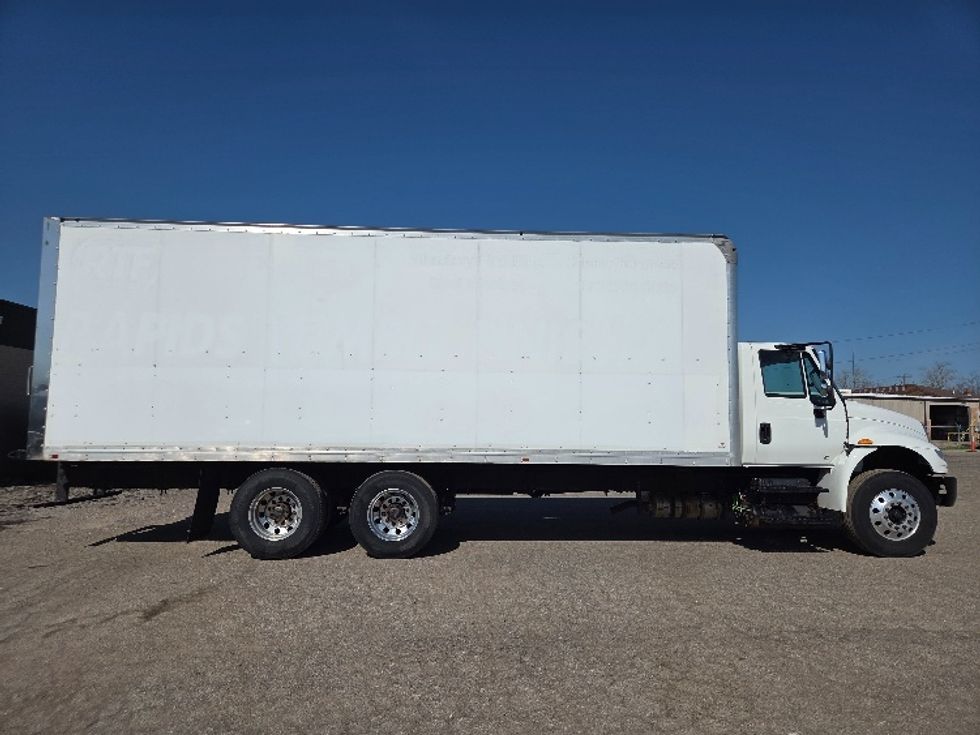 Medium Duty Box Truck-Light and Medium Duty Trucks-International-2019-4400-Jackson-MI-202,514\n\t\tmiles-$ 50,000 - Image 11