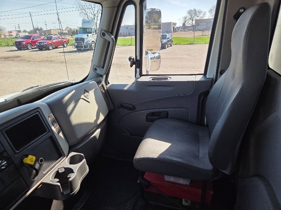 Medium Duty Box Truck-Light and Medium Duty Trucks-International-2019-4400-Jackson-MI-202,514\n\t\tmiles-$ 50,000 - Image 19