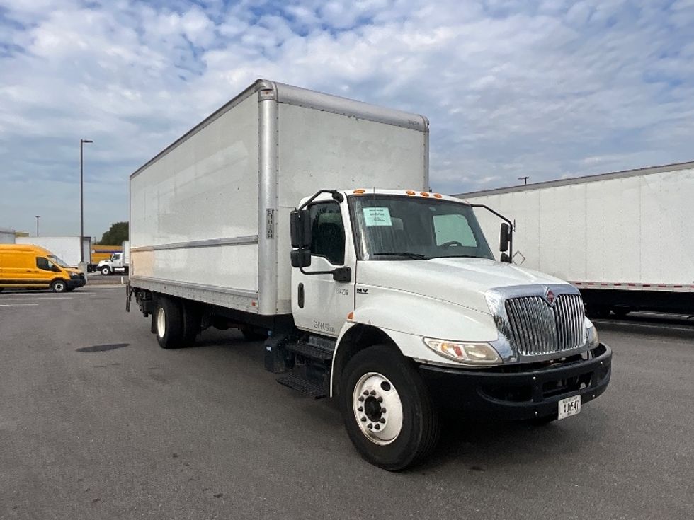 Medium Duty Box Truck-Light and Medium Duty Trucks-International-2019-MV607-Atlanta (Forest Park)-GA-236,492\n\t\tmiles-$ 36,250 - Image 1