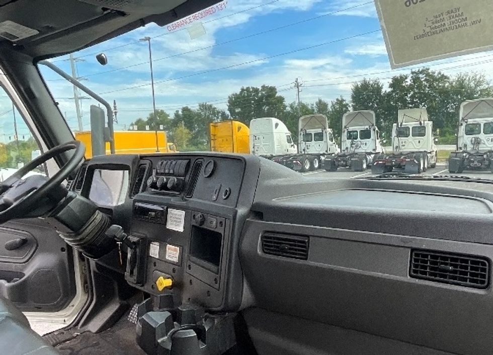 Medium Duty Box Truck-Light and Medium Duty Trucks-International-2019-MV607-Atlanta (Forest Park)-GA-236,492\n\t\tmiles-$ 36,250 - Image 20