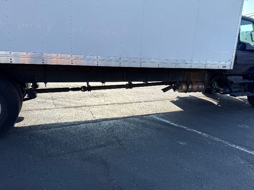 Medium Duty Box Truck-Light and Medium Duty Trucks-International-2019-MV607-Baltimore-MD-113,684\n\t\tmiles-$ 53,750 - Image 14