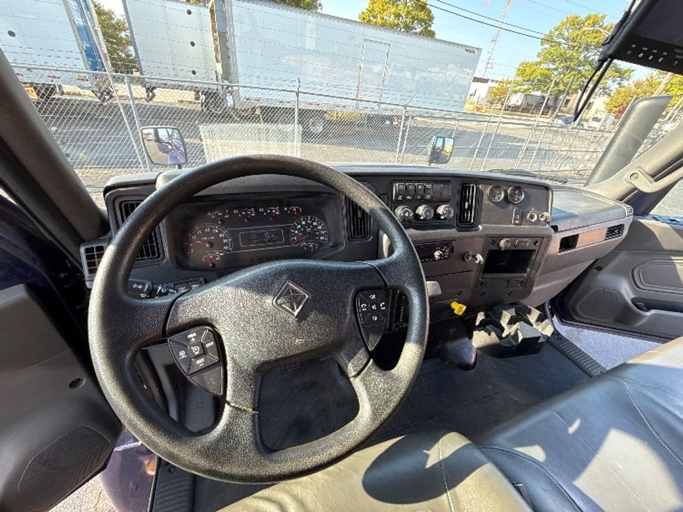 Medium Duty Box Truck-Light and Medium Duty Trucks-International-2019-MV607-Baltimore-MD-113,684\n\t\tmiles-$ 53,750 - Image 15