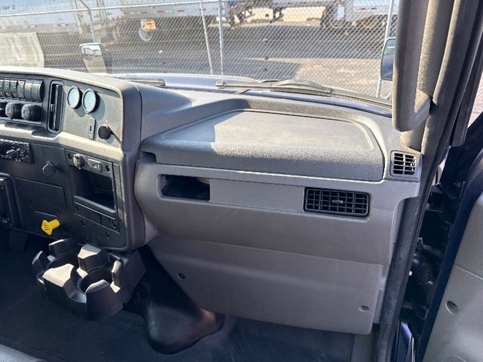 Medium Duty Box Truck-Light and Medium Duty Trucks-International-2019-MV607-Baltimore-MD-113,684\n\t\tmiles-$ 53,750 - Image 21