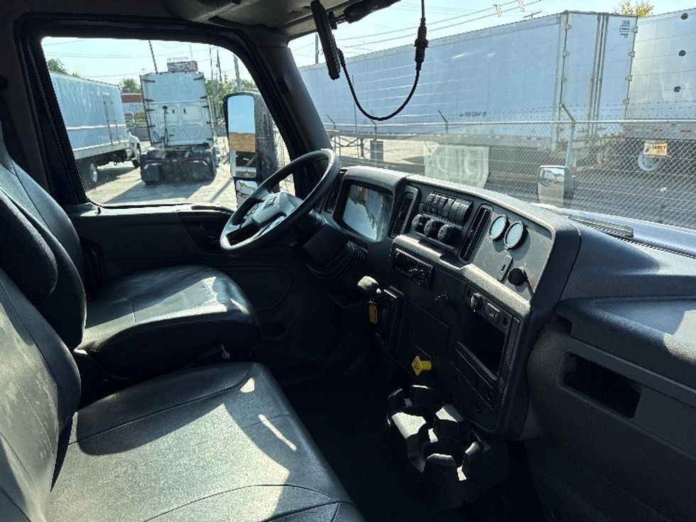 Medium Duty Box Truck-Light and Medium Duty Trucks-International-2019-MV607-Baltimore-MD-113,684\n\t\tmiles-$ 53,750 - Image 22