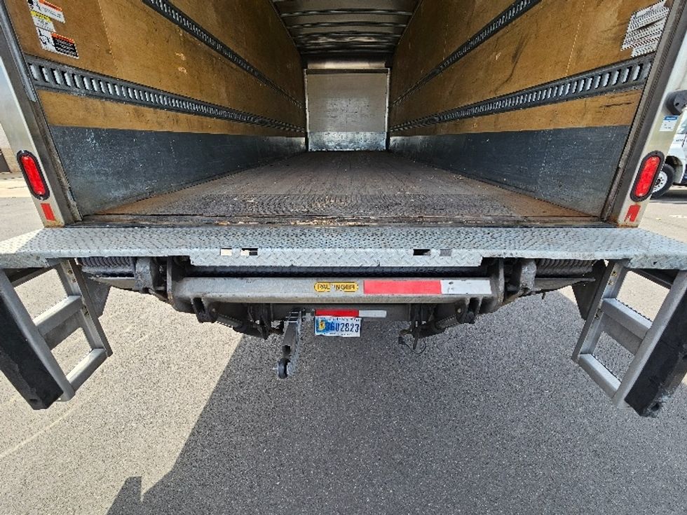 Medium Duty Box Truck-Light and Medium Duty Trucks-International-2019-MV607-Bensalem-PA-184,198\n\t\tmiles-$ 36,750 - Image 10