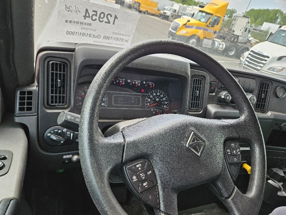 Medium Duty Box Truck-Light and Medium Duty Trucks-International-2019-MV607-Bensalem-PA-184,198\n\t\tmiles-$ 36,750 - Image 17