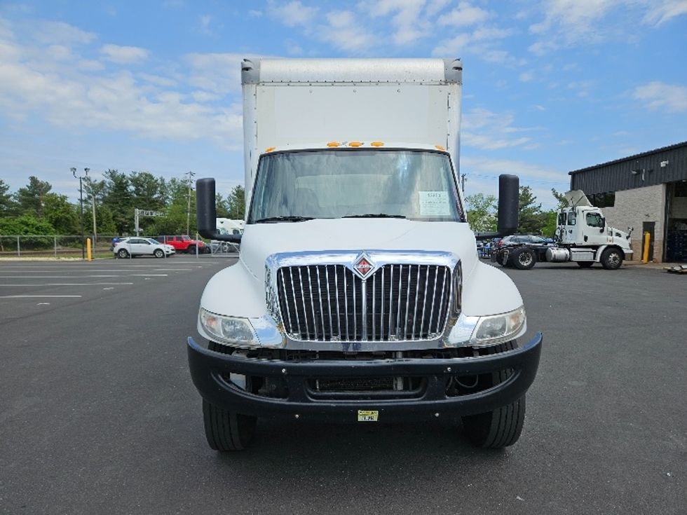 Medium Duty Box Truck-Light and Medium Duty Trucks-International-2019-MV607-Bensalem-PA-184,198\n\t\tmiles-$ 36,750 - Image 2