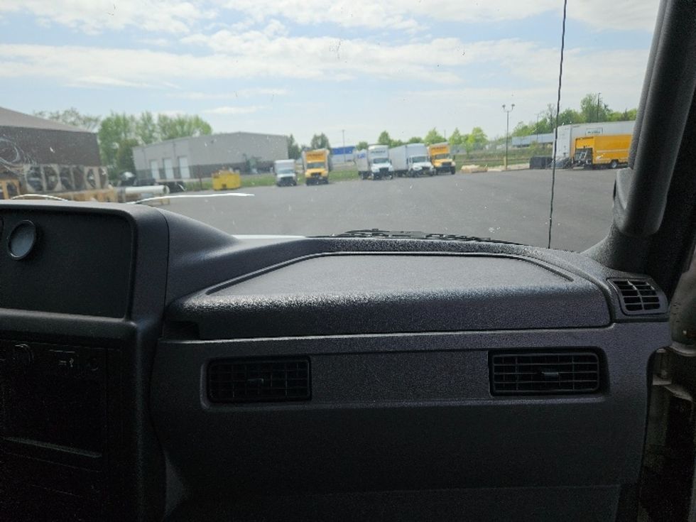 Medium Duty Box Truck-Light and Medium Duty Trucks-International-2019-MV607-Bensalem-PA-184,198\n\t\tmiles-$ 36,750 - Image 21