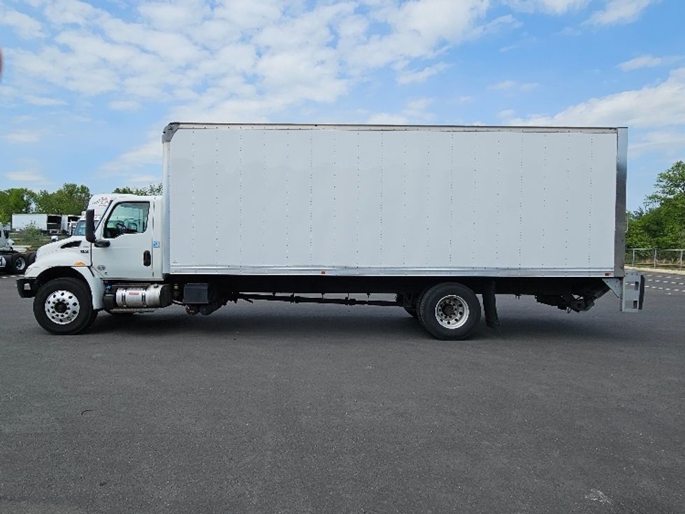 Medium Duty Box Truck-Light and Medium Duty Trucks-International-2019-MV607-Bensalem-PA-184,198\n\t\tmiles-$ 36,750 - Image 4