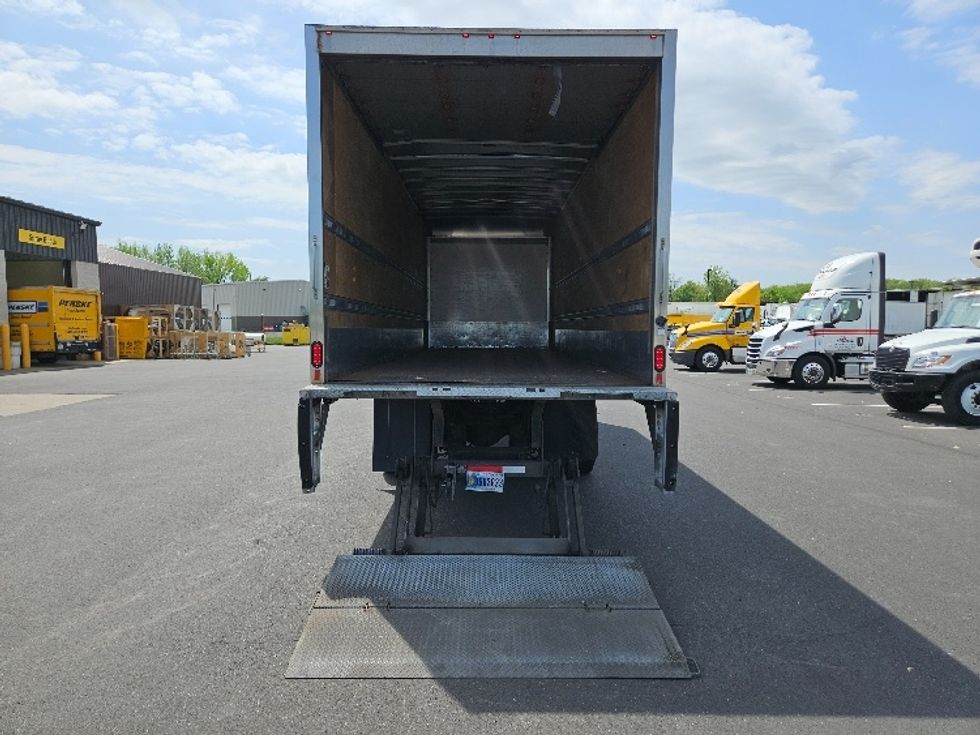 Medium Duty Box Truck-Light and Medium Duty Trucks-International-2019-MV607-Bensalem-PA-184,198\n\t\tmiles-$ 36,750 - Image 9