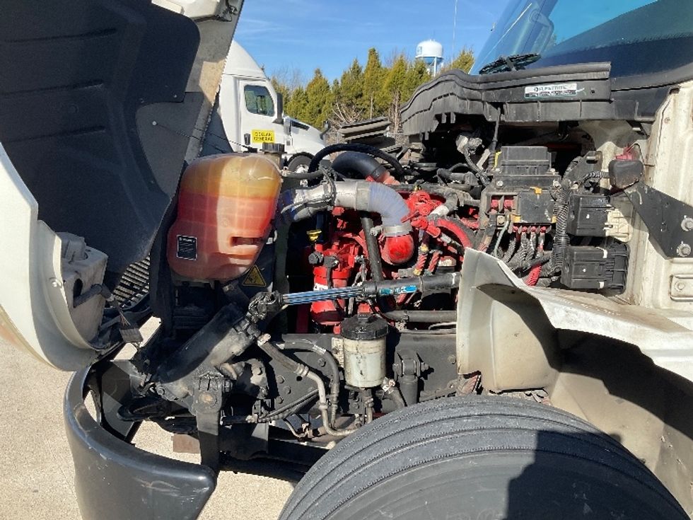 Medium Duty Box Truck-Light and Medium Duty Trucks-International-2019-MV607-Bowling Green-KY-106,451\n\t\tmiles-$ 52,250 - Image 24