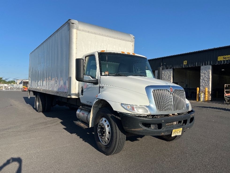 Medium Duty Box Truck-Light and Medium Duty Trucks-International-2019-MV607-Burlington-NJ-374,558\n\t\tmiles-$ 20,000 - Image 1