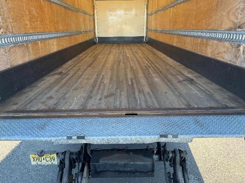 Medium Duty Box Truck-Light and Medium Duty Trucks-International-2019-MV607-Burlington-NJ-374,558\n\t\tmiles-$ 20,000 - Image 10