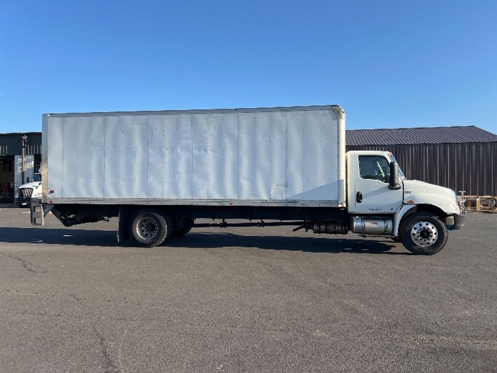 Medium Duty Box Truck-Light and Medium Duty Trucks-International-2019-MV607-Burlington-NJ-374,558\n\t\tmiles-$ 20,000 - Image 15