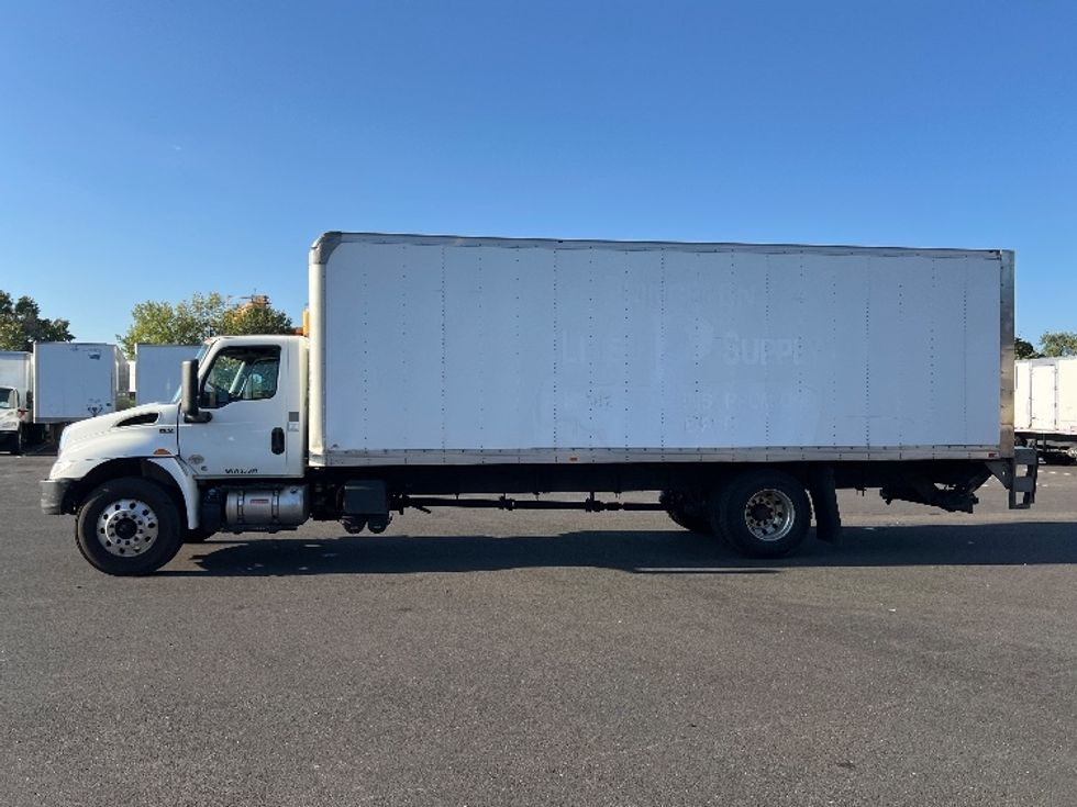 Medium Duty Box Truck-Light and Medium Duty Trucks-International-2019-MV607-Burlington-NJ-374,558\n\t\tmiles-$ 20,000 - Image 4