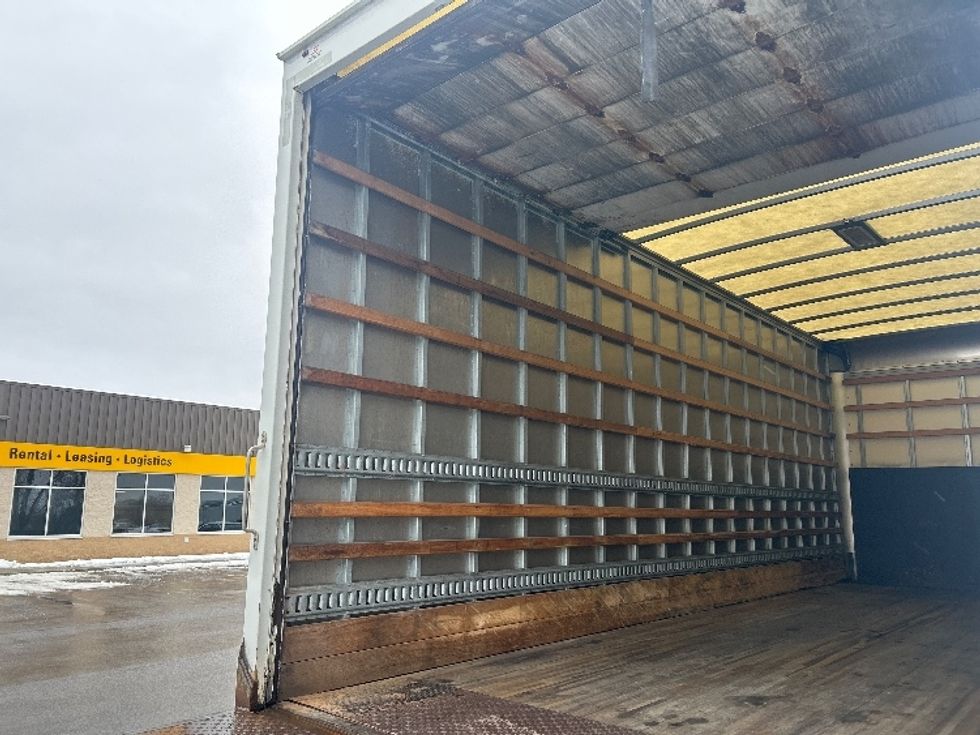 Medium Duty Box Truck-Light and Medium Duty Trucks-International-2019-MV607-Byron Center-MI-161,735\n\t\tmiles-$ 38,750 - Image 10