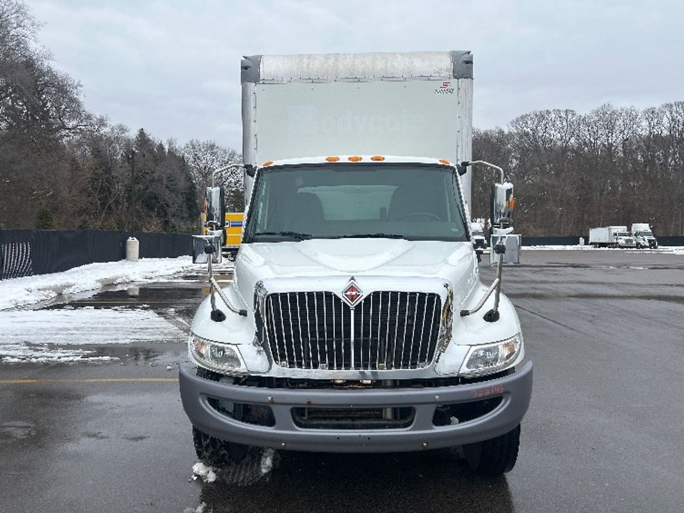 Medium Duty Box Truck-Light and Medium Duty Trucks-International-2019-MV607-Byron Center-MI-161,735\n\t\tmiles-$ 38,750 - Image 2