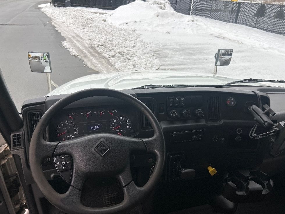 Medium Duty Box Truck-Light and Medium Duty Trucks-International-2019-MV607-Byron Center-MI-161,735\n\t\tmiles-$ 38,750 - Image 17