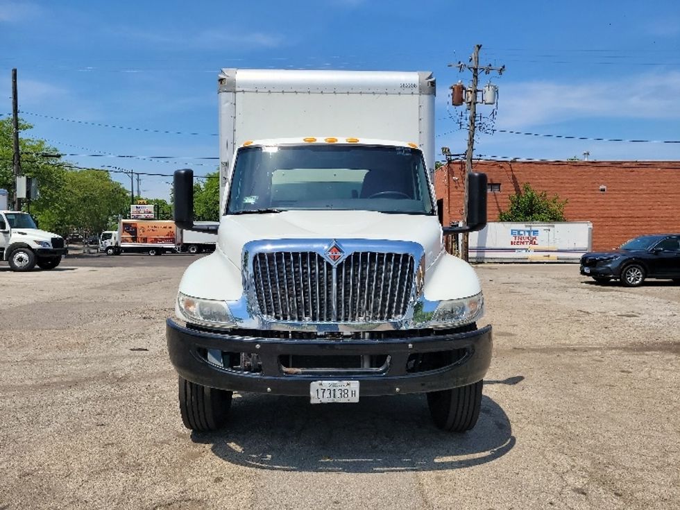 Medium Duty Box Truck-Light and Medium Duty Trucks-International-2019-MV607-Chicago (Melrose Park)-IL-151,378\n\t\tmiles-$ 51,000 - Image 2