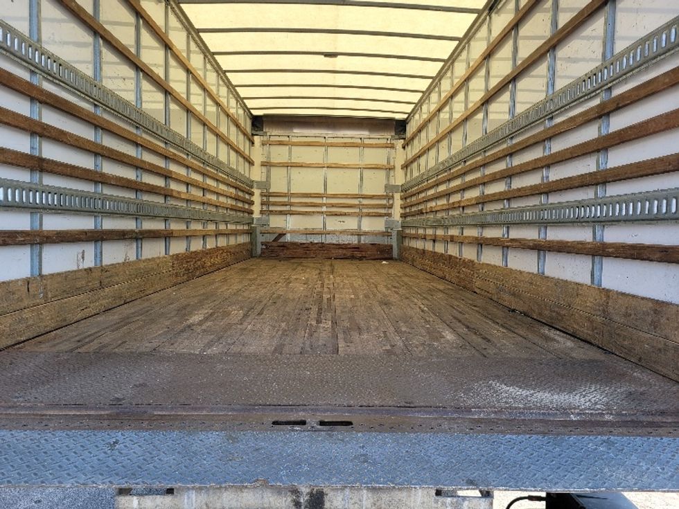 Medium Duty Box Truck-Light and Medium Duty Trucks-International-2019-MV607-Chicago (Melrose Park)-IL-151,378\n\t\tmiles-$ 51,000 - Image 10