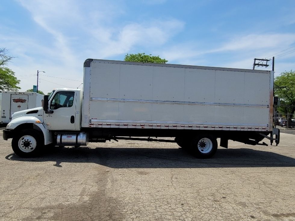 Medium Duty Box Truck-Light and Medium Duty Trucks-International-2019-MV607-Chicago (Melrose Park)-IL-151,378\n\t\tmiles-$ 51,000 - Image 4