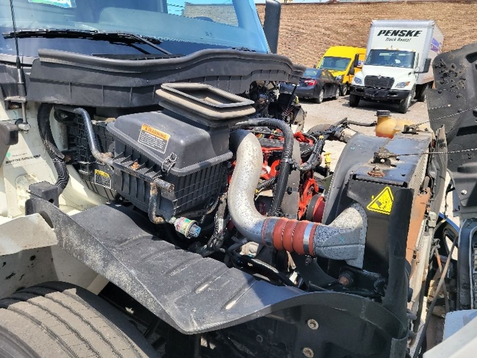 Medium Duty Box Truck-Light and Medium Duty Trucks-International-2019-MV607-Chicago (Melrose Park)-IL-151,378\n\t\tmiles-$ 51,000 - Image 23