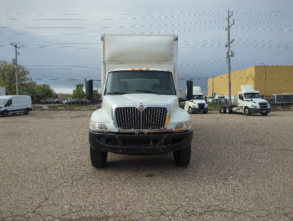 Medium Duty Box Truck-Light and Medium Duty Trucks-International-2019-MV607-Comstock Park-MI-341,060\n\t\tmiles-$ 20,500 - Image 2