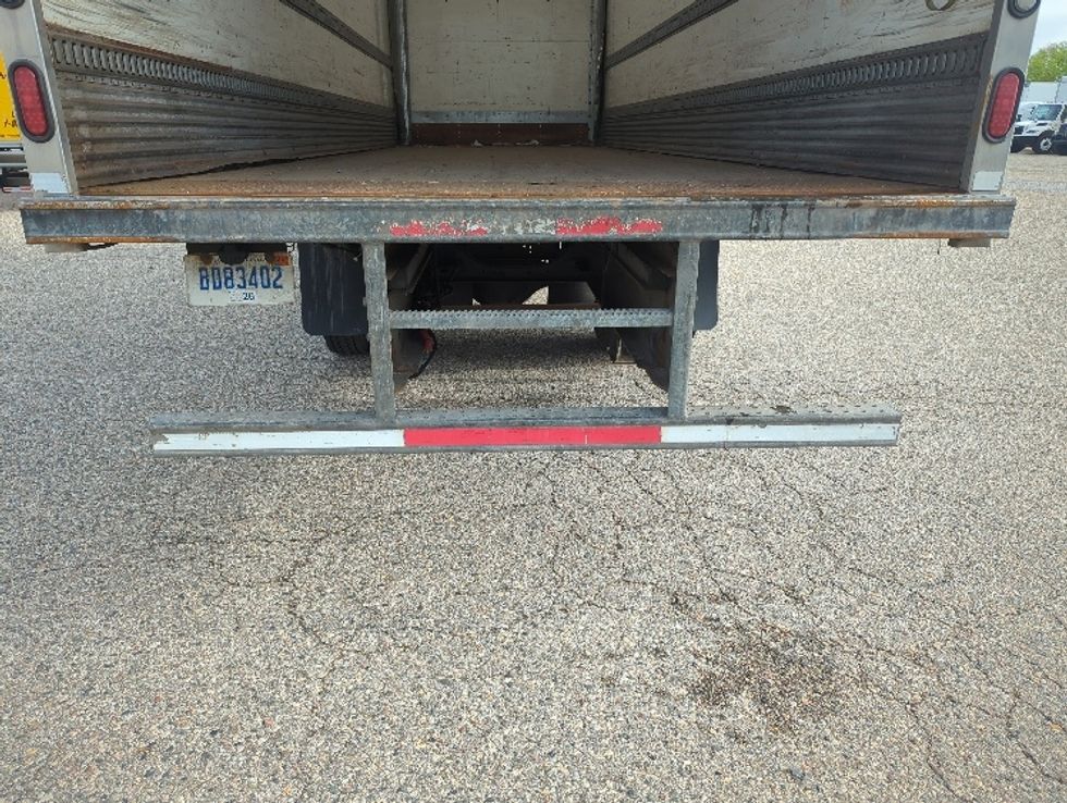 Medium Duty Box Truck-Light and Medium Duty Trucks-International-2019-MV607-Comstock Park-MI-341,060\n\t\tmiles-$ 20,500 - Image 9