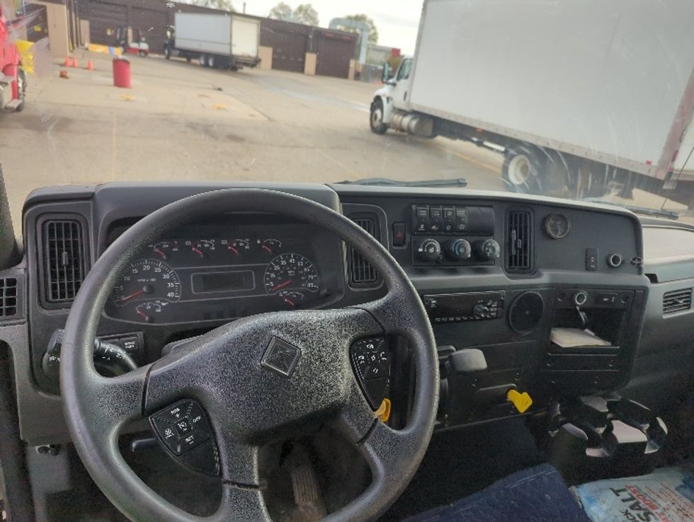 Medium Duty Box Truck-Light and Medium Duty Trucks-International-2019-MV607-Comstock Park-MI-341,060\n\t\tmiles-$ 20,500 - Image 18