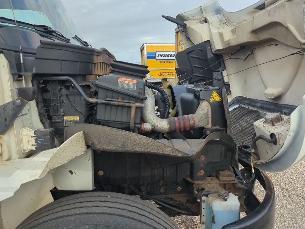 Medium Duty Box Truck-Light and Medium Duty Trucks-International-2019-MV607-Comstock Park-MI-341,060\n\t\tmiles-$ 20,500 - Image 23