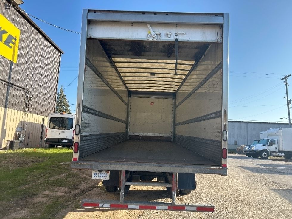 Medium Duty Box Truck-Light and Medium Duty Trucks-International-2019-MV607-Comstock Park-MI-347,195\n\t\tmiles-$ 20,500 - Image 9