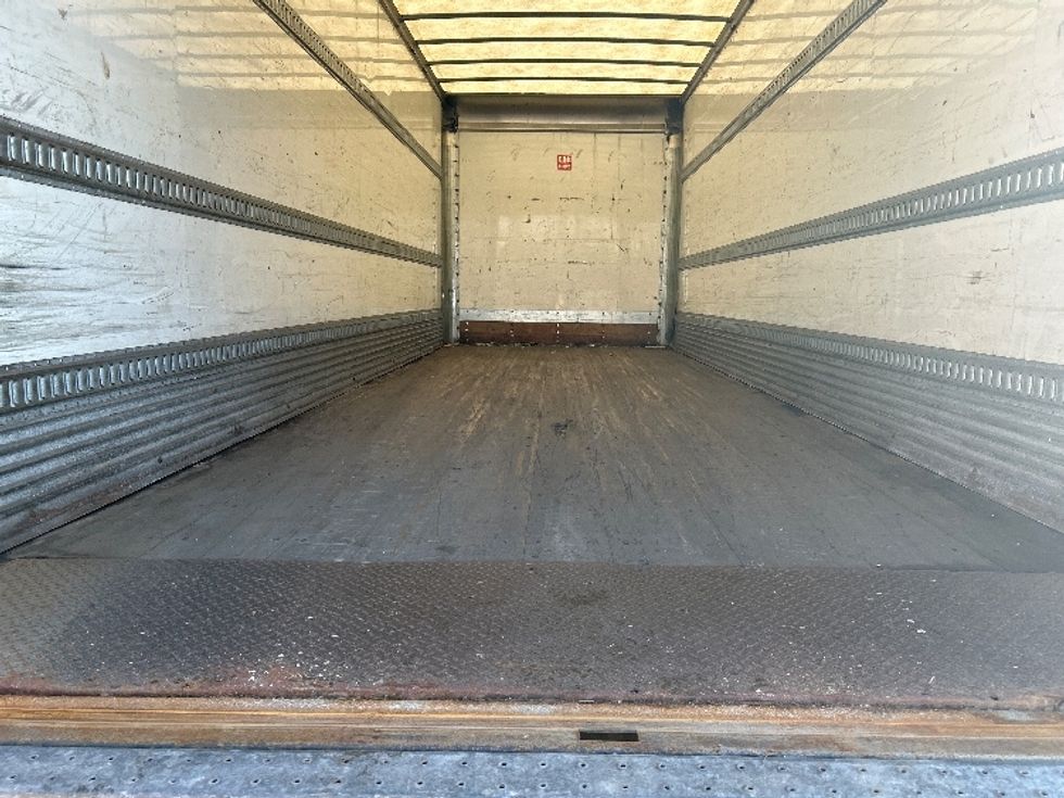 Medium Duty Box Truck-Light and Medium Duty Trucks-International-2019-MV607-Comstock Park-MI-347,195\n\t\tmiles-$ 20,500 - Image 10