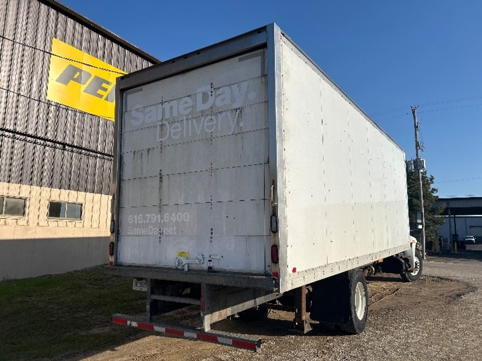 Medium Duty Box Truck-Light and Medium Duty Trucks-International-2019-MV607-Comstock Park-MI-347,195\n\t\tmiles-$ 20,500 - Image 13