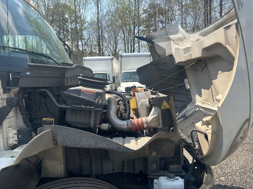 Medium Duty Box Truck-Light and Medium Duty Trucks-International-2019-MV607-Duluth-GA-247,925\n\t\tmiles-$ 36,500 - Image 21