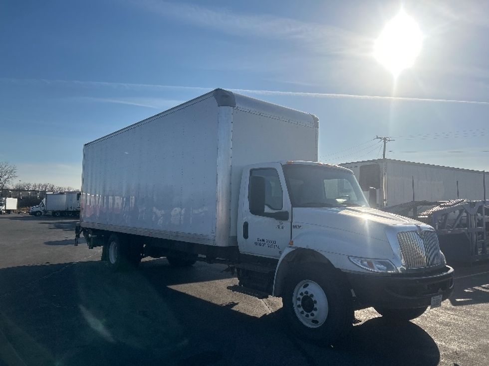 Medium Duty Box Truck-Light and Medium Duty Trucks-International-2019-MV607-East Chicago-IN-48,809\n\t\tmiles-$ 59,500 - Image 1