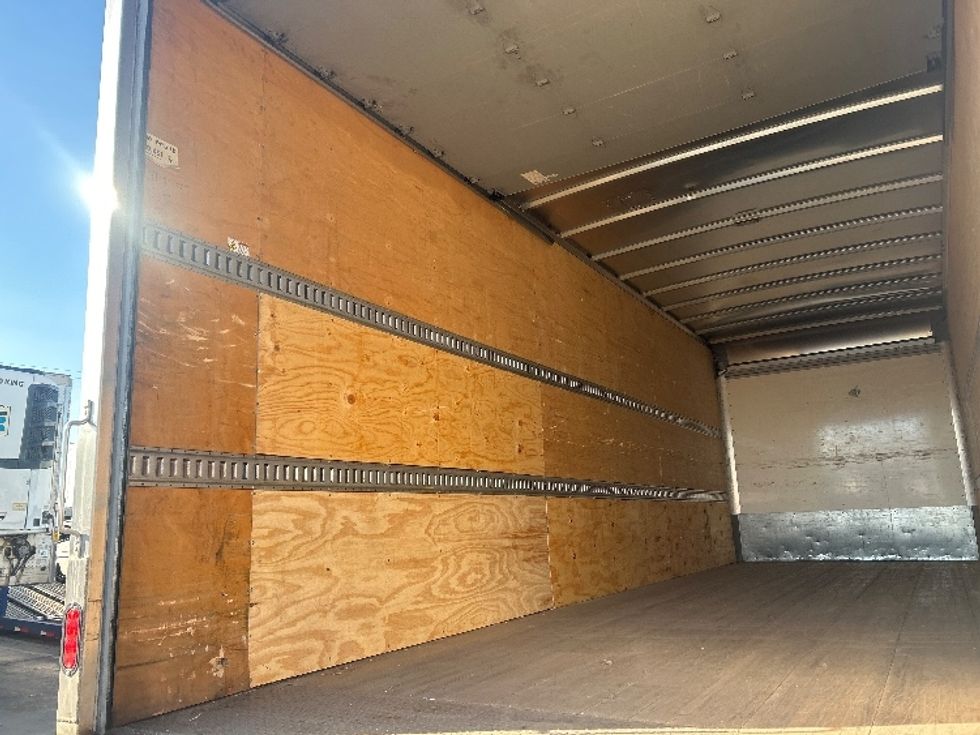 Medium Duty Box Truck-Light and Medium Duty Trucks-International-2019-MV607-East Chicago-IN-48,809\n\t\tmiles-$ 59,500 - Image 11