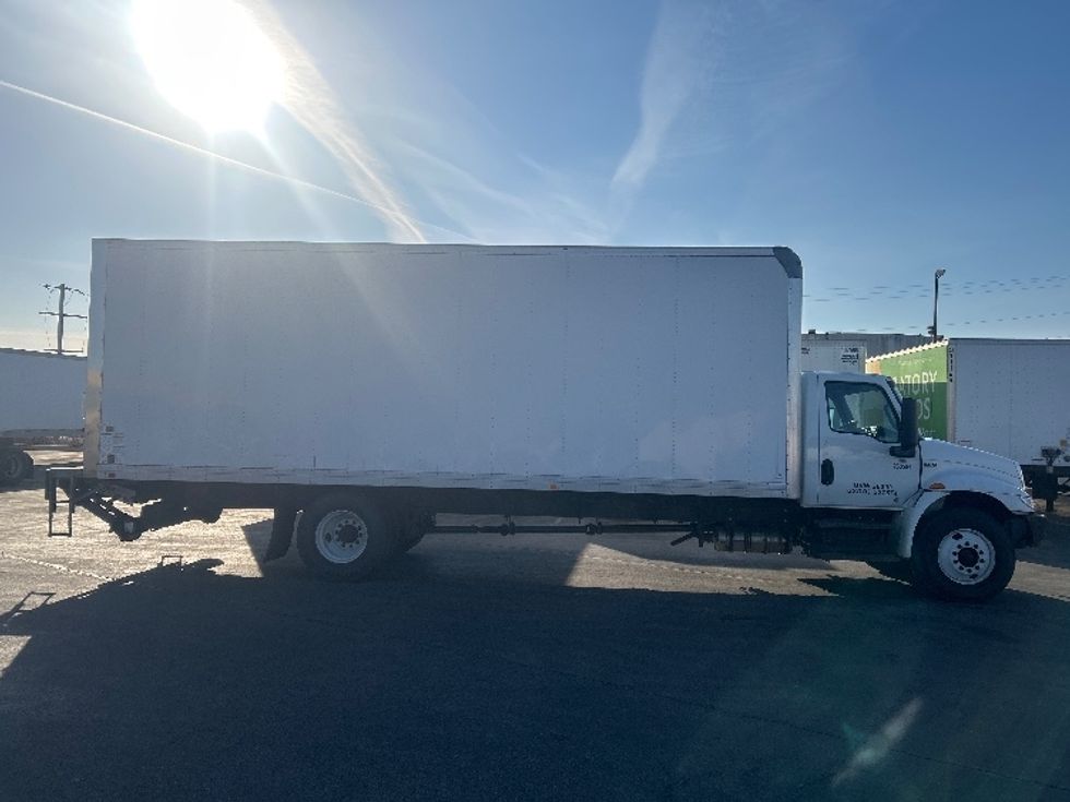 Medium Duty Box Truck-Light and Medium Duty Trucks-International-2019-MV607-East Chicago-IN-48,809\n\t\tmiles-$ 59,500 - Image 15