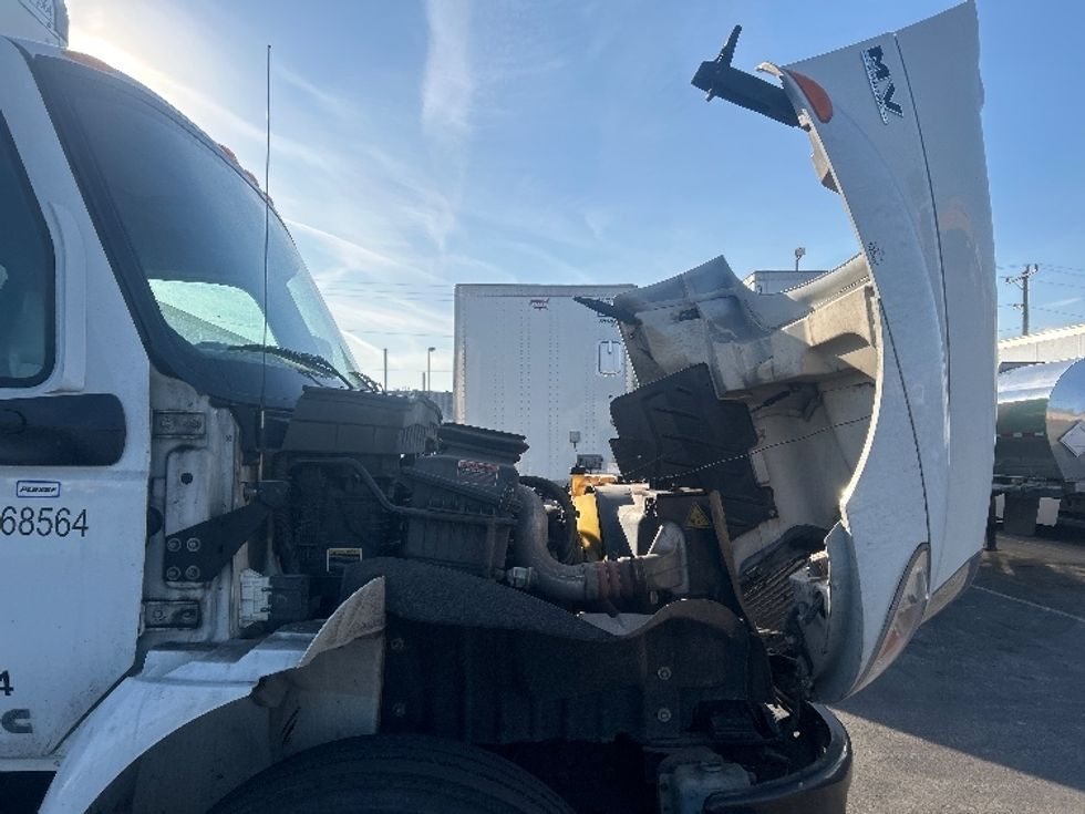 Medium Duty Box Truck-Light and Medium Duty Trucks-International-2019-MV607-East Chicago-IN-48,809\n\t\tmiles-$ 59,500 - Image 23