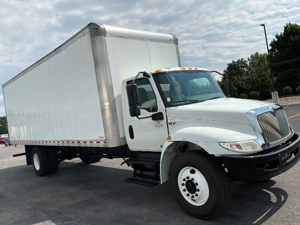 Medium Duty Box Truck-Light and Medium Duty Trucks-International-2019-MV607-Erlanger-KY-148,001\n\t\tmiles-$ 47,250 - Image 1