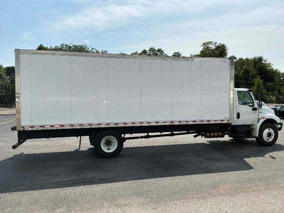 Medium Duty Box Truck-Light and Medium Duty Trucks-International-2019-MV607-Erlanger-KY-148,001\n\t\tmiles-$ 47,250 - Image 14