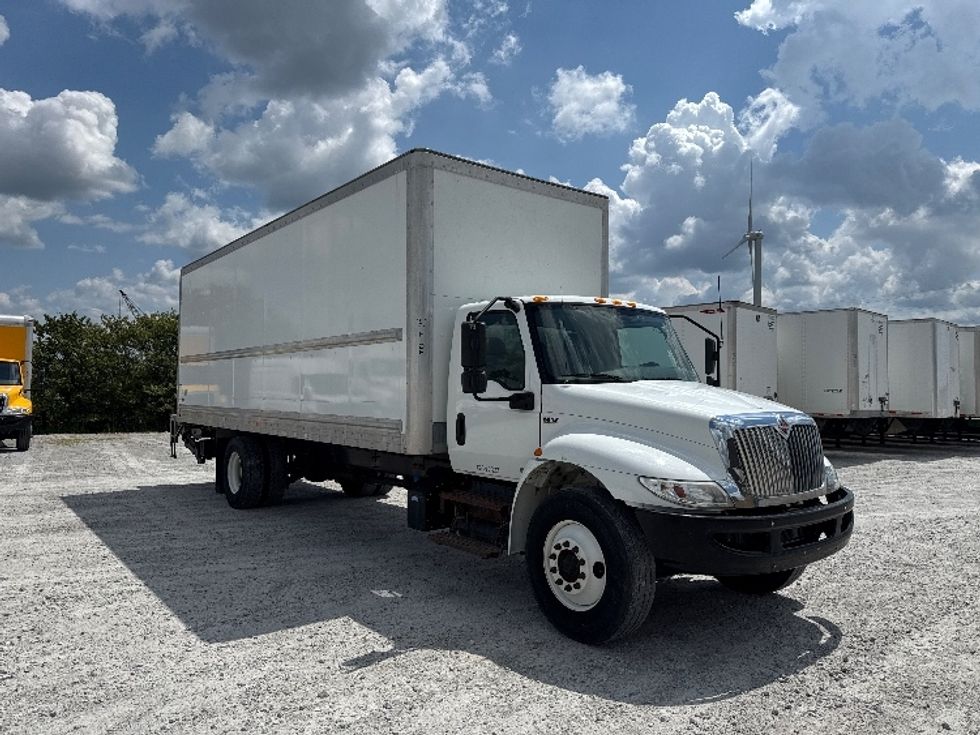 Medium Duty Box Truck-Light and Medium Duty Trucks-International-2019-MV607-Findlay-OH-122,339\n\t\tmiles-$ 49,250 - Image 1
