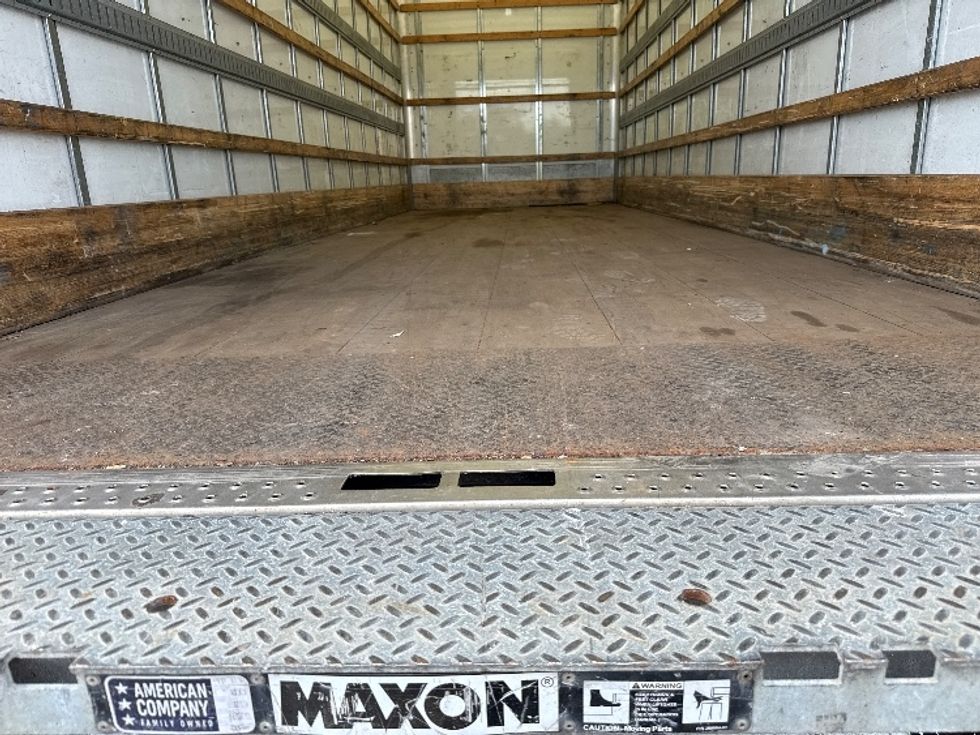 Medium Duty Box Truck-Light and Medium Duty Trucks-International-2019-MV607-Findlay-OH-122,339\n\t\tmiles-$ 49,250 - Image 10