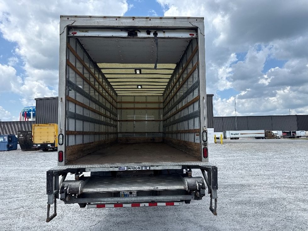 Medium Duty Box Truck-Light and Medium Duty Trucks-International-2019-MV607-Findlay-OH-122,339\n\t\tmiles-$ 49,250 - Image 8
