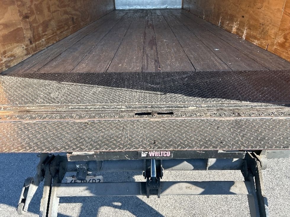 Medium Duty Box Truck-Light and Medium Duty Trucks-International-2019-MV607-Fontana-CA-204,196\n\t\tmiles-$ 38,750 - Image 10